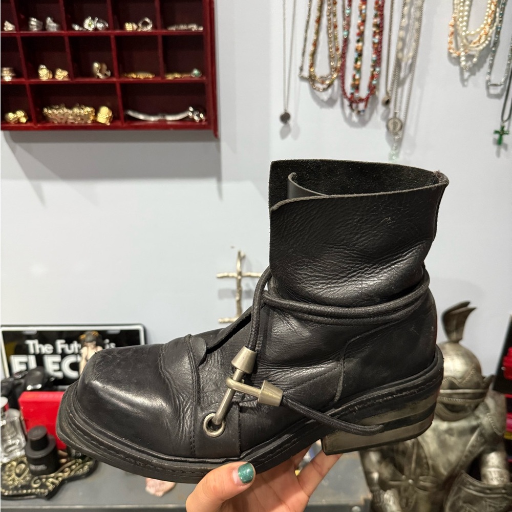 1996 Dirk Bikkemburgs boots